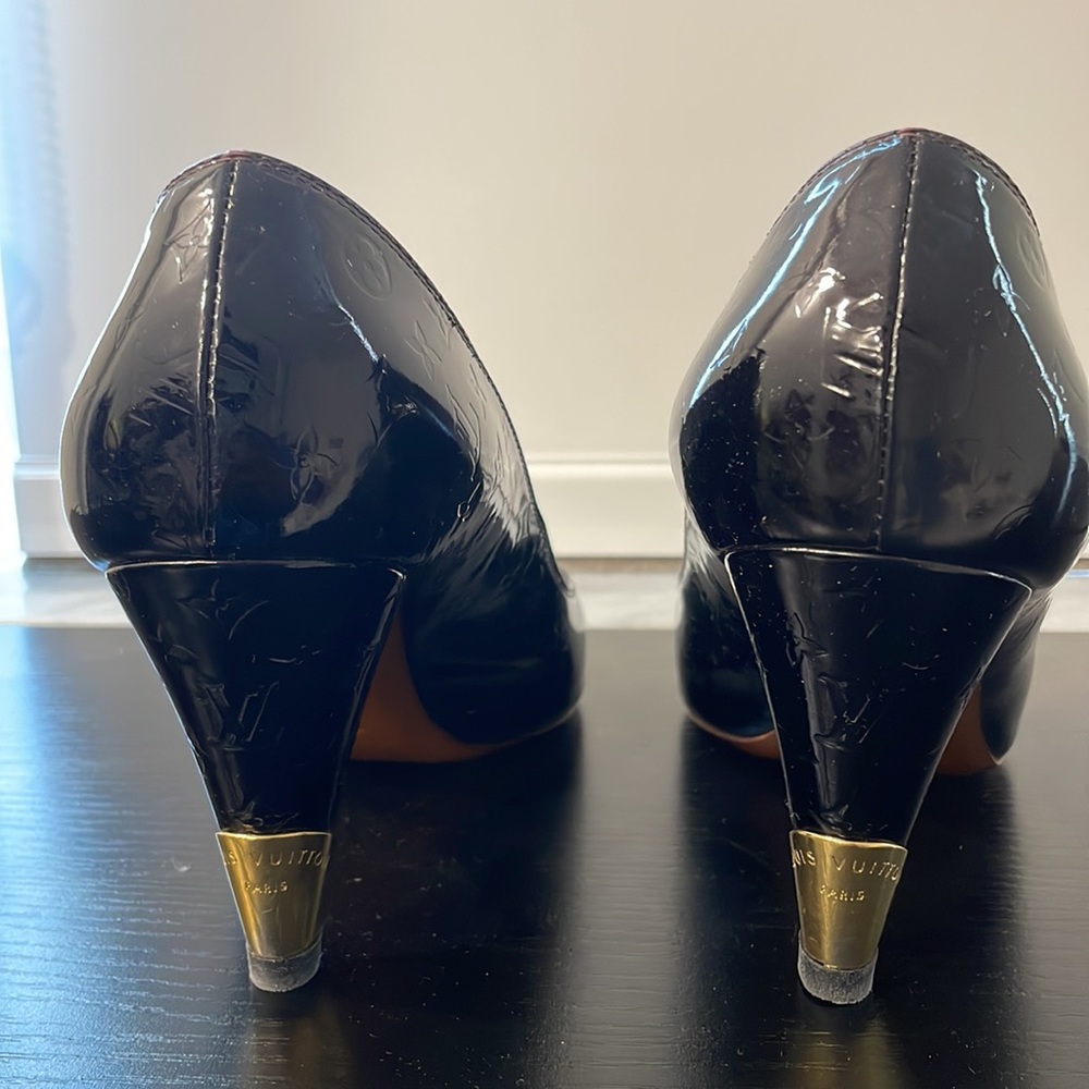 Pumps - Picture 4 of 7